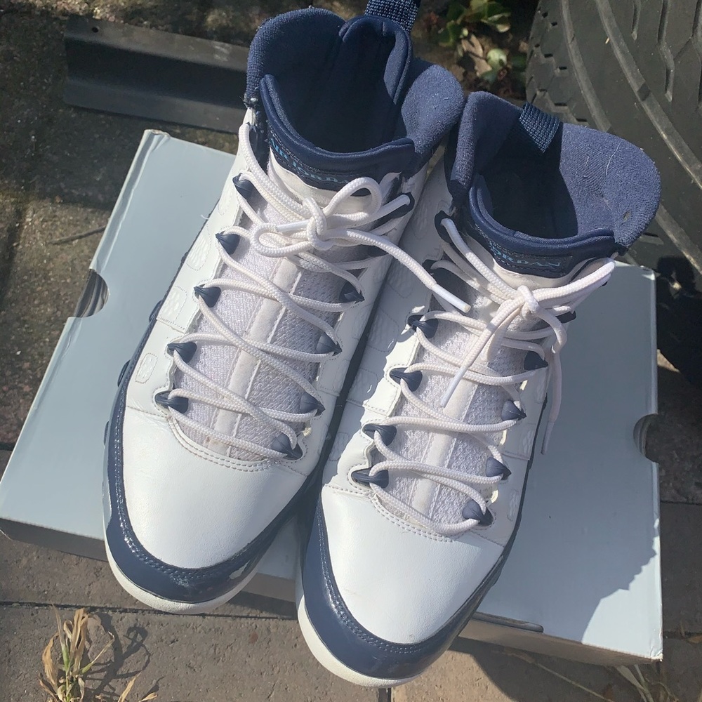 Navy blue 9s